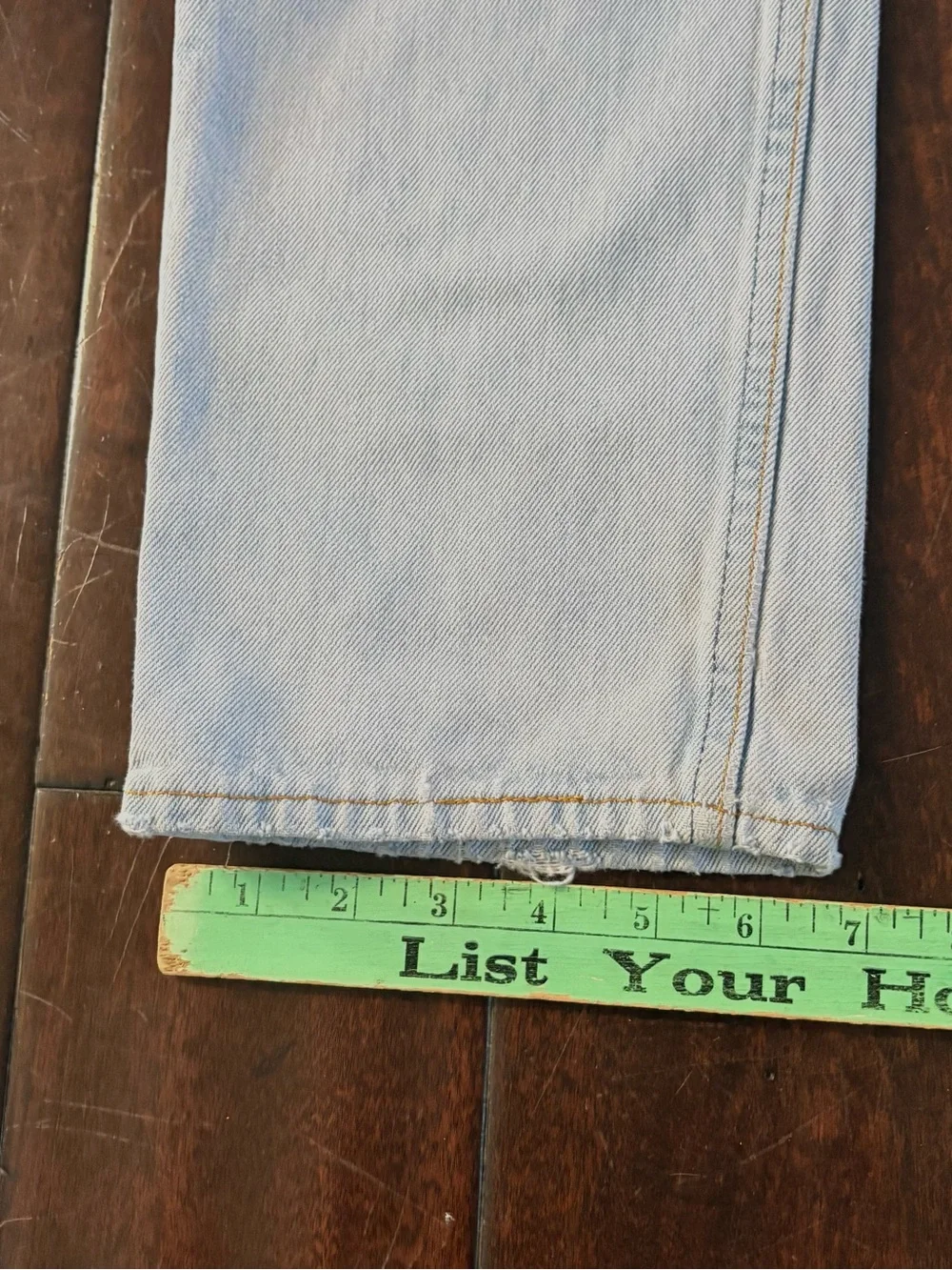Levi's Light Wash Straight Jeans